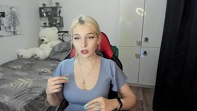 Customizable and immersive: Energize your taste buds and checkout our delicious choice of amateur cams liveshows with excited livestreamers getting their sweet physiques pounded with their beloved vibrating toys.