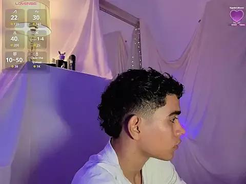 Yamilk101 from StripChat is Freechat