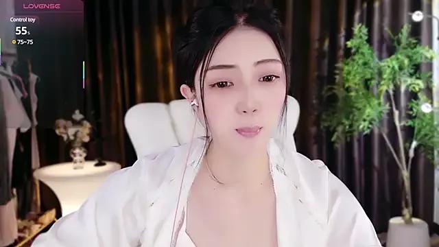 yangyang-777 from StripChat is Freechat