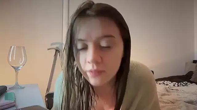 YasmineLace from StripChat is Freechat