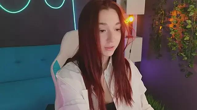 YasmineWest from StripChat is Freechat