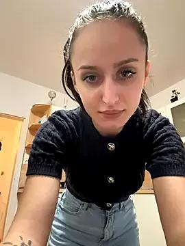 YelinaMua from StripChat is Freechat