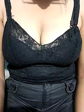 Your-diwani from StripChat is Freechat