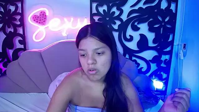 Customizable and immersive: Energize your taste buds and checkout our delicious choice of amateur cams liveshows with excited livestreamers getting their sweet physiques pounded with their beloved vibrating toys.