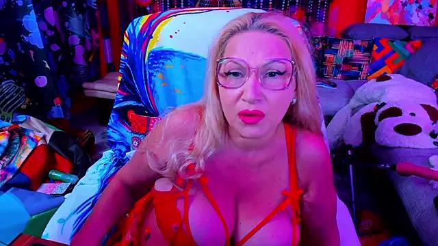 Customizable and immersive: Energize your taste buds and checkout our delicious choice of amateur cams liveshows with excited livestreamers getting their sweet physiques pounded with their beloved vibrating toys.