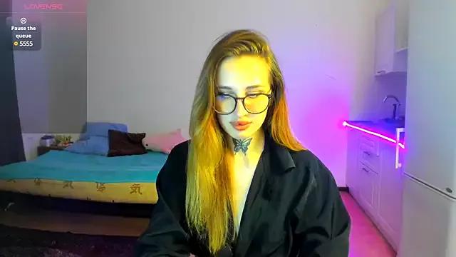 your_tora from StripChat is Freechat