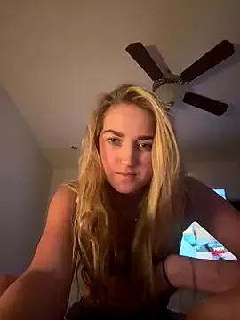 yourfavnaughtyblonde from StripChat is Freechat