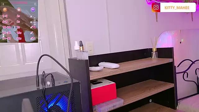 Customizable and immersive: Energize your taste buds and checkout our delicious choice of amateur cams liveshows with excited livestreamers getting their sweet physiques pounded with their beloved vibrating toys.