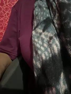 YOURMISTHI from StripChat is Freechat
