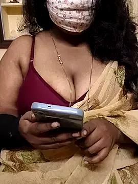 Photos of Yoursriya25 from StripChat is Freechat