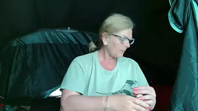 YulliaMilf from StripChat is Freechat