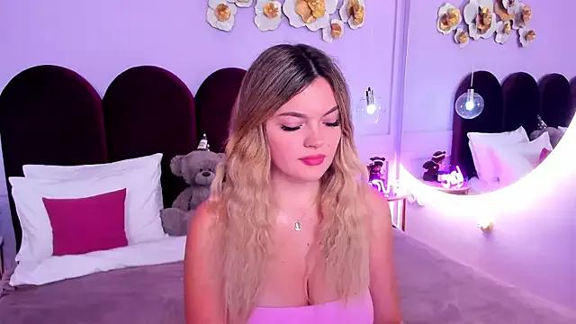 Customizable and immersive: Energize your taste buds and checkout our delicious choice of amateur cams liveshows with excited livestreamers getting their sweet physiques pounded with their beloved vibrating toys.