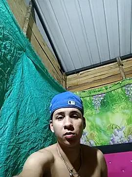 Zoe_axellxxx from StripChat is Freechat