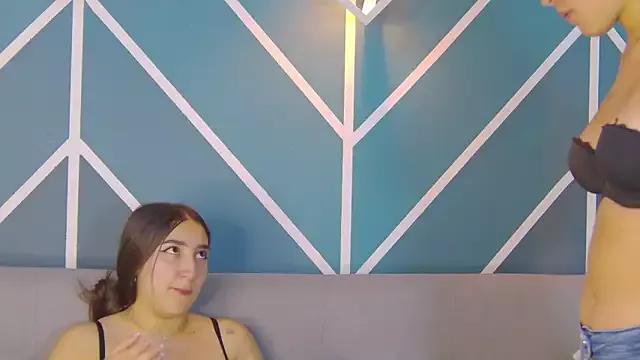 zoee_moretti from StripChat is Freechat