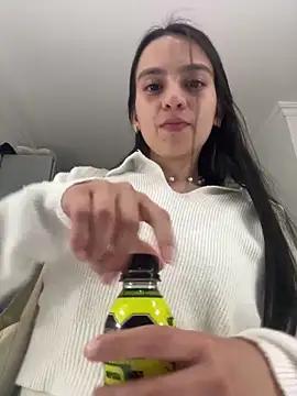 Zoesmith7__ from StripChat is Freechat