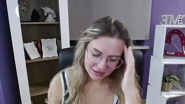 Customizable and immersive: Energize your taste buds and checkout our delicious choice of amateur cams liveshows with excited livestreamers getting their sweet physiques pounded with their beloved vibrating toys.