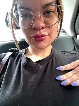 Zyrella from StripChat is Freechat