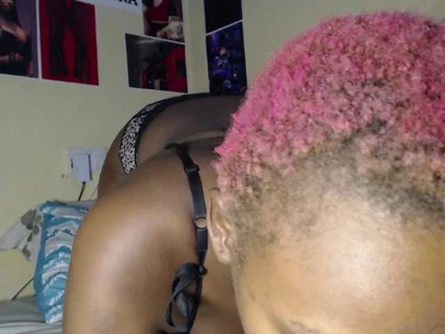 PinkDomina01 on BongaCams