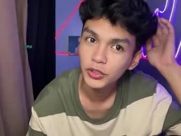 camwithethan on Chaturbate