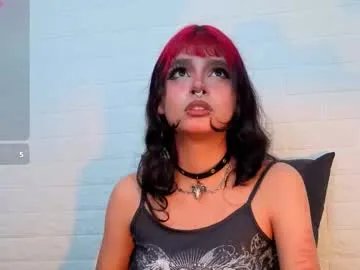 raven_rox_ on Chaturbate