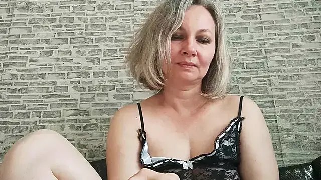 EdithManning on StripChat