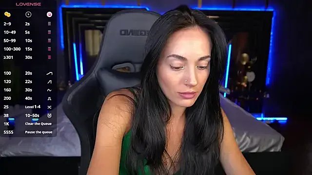 EviLune on StripChat