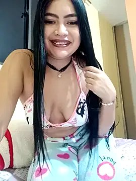 LunaaRosse on StripChat