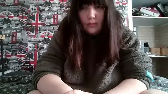 Lynylou on StripChat